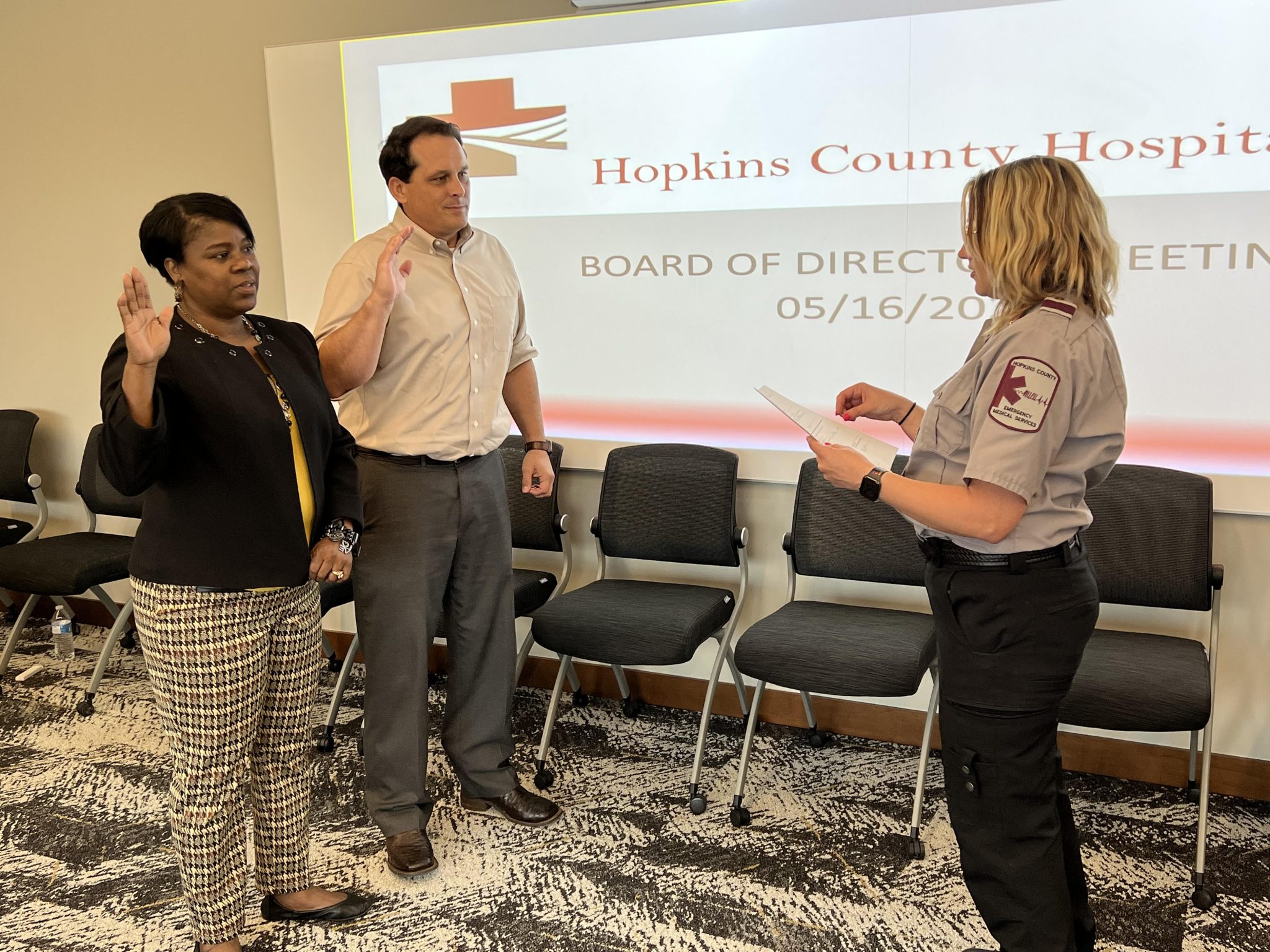 hopkins-county-hospital-board-of-directors-swear-in-two-new-members